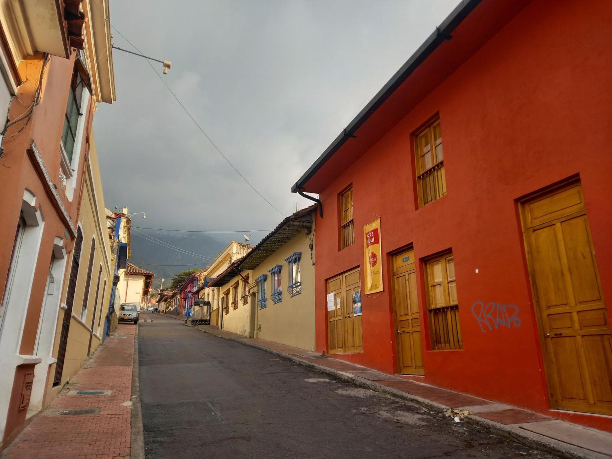 Laurel Candelaria Sweet Homes Bogota Room photo